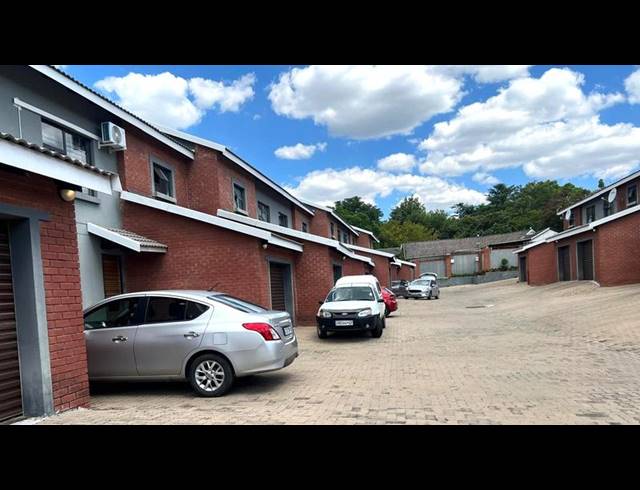 3 BEDROOM DUPLEX FOR SALE IN FERNDALE